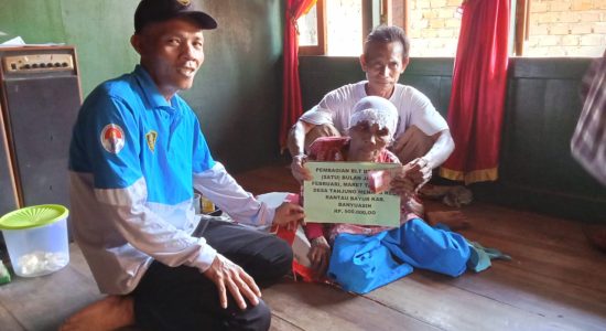 Desa Tanjung Menang Musi Salurkan Bantuan Langsung Tunai (BLT) untuk Warga Lanjut Usia