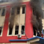 Breaking News! Kobaran Api Lahap Kantor Disdukcapil Kota Palembang