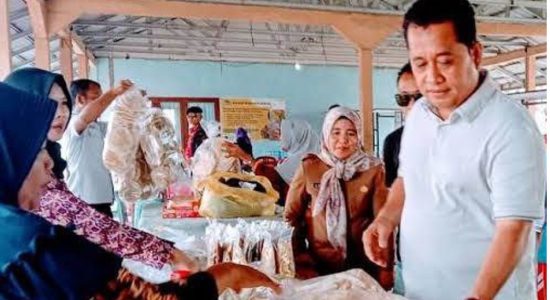 Daging Sapi Murah di Bazar Pasar Murah Pemkab Banyuasin Diserbu Masyarakat