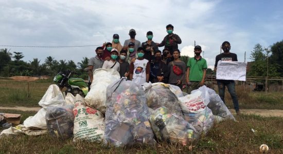Peringati World Clean Up Day dengan Bersih-bersih Kampung