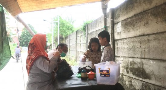 Si Bintang Kecil, Pedagang Piscok Yang Menginspirasi