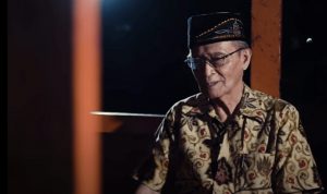 Mentereng di Luar, Remuk di Dalam