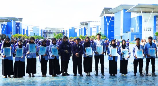 HAB ke -78 Kemenag RI, UIN Raden Fatah Beri Penghargaan Kepada Mahasiswa Berprestasi