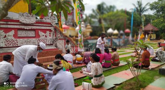Hari Raya Galungan Momentum Menangkan Dharma atas Adharma