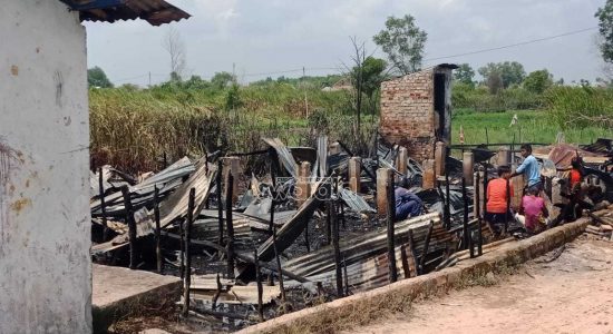 Tiga Rumah di Ibul Besar Hangus Terbakar
