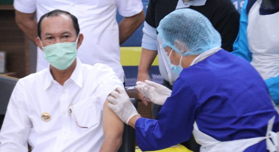 IMG-20210115-WA0015 Hari Kedua Vaksinasi di Sumsel, Begini Kondisi Walikota Usai Divaksinasi