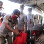 Satpol PP dan Honda Bagikan 1200 Paket Sembako di 40 Titik