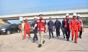 Tinjau Progres Pembangunan Tol Kapal Betung, Pj Gubernur Elen Setiadi : Targetnya 2024 Tersambung Semua 