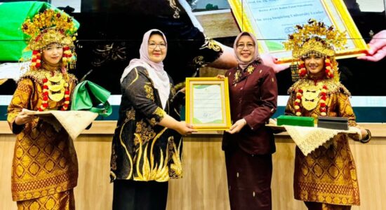 Rektor UIN Raden Fatah Palembang Raih The 2024 Inspiring University Leader