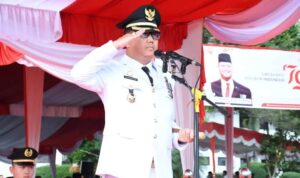 Berlangsung Khidmat, Pj Bupati Banyuasin Pimpin Upacara Pengibaran Bendera Merah Putih 
