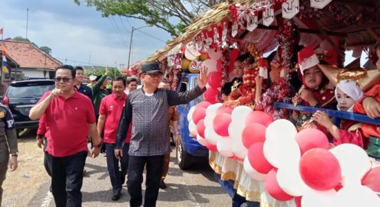 Muhammad Farid Buka Pawai Pembangunan, Seni Dan Budaya Memeriahkan Hari Kemerdekaan RI ke-79