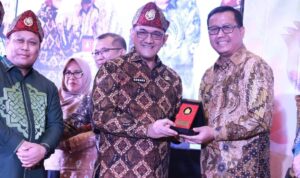 Kembali, Pemkab Banyuasin Terima Penghargaan Siddhakarya