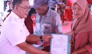 Masyarakat Muara Sugihan Antusias Sambut Operasi Pasar Murah Reguler dan Pelayanan Kolaboratif