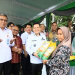 Galakkan Gerakan Pasar Murah, Pj Gubernur Elen Setiadi Pastikan Stok Pangan Aman Jelang Nataru 