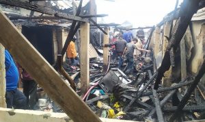 Si Jago Merah Melahap 5 Rumah Warga, Tidak Ada Korban Jiwa.