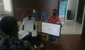 Niat Berteduh Saat Hujan, Malah Dibegal !