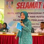 Merry-Hani-Antusias-Lakukan-Penilaian-Lomba-PKK-Tingkat-Kabupaten Merry Hani Antusias Lakukan Penilaian Lomba PKK Tingkat Kabupaten