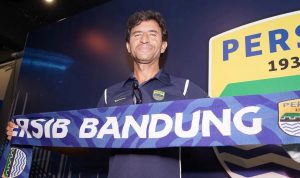Lantaran Sakit, Luis Milla Ditinggal Skuad Persib Bandung