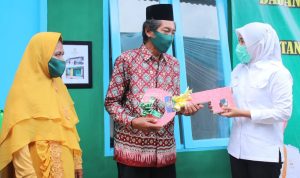 Fitri Resmikan Rumah Hasil Bedah Baznas