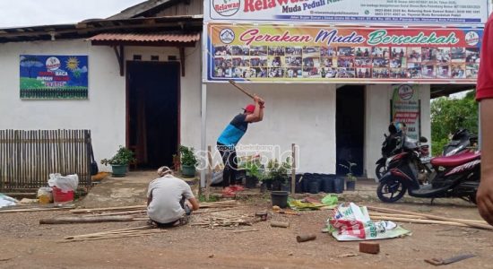 Apotek Hidup di Rumah Baca RMPN