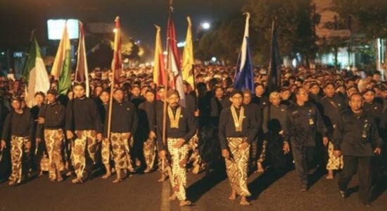 Malam 1 Suro; Sejarah, Tradisi, dan Mitos