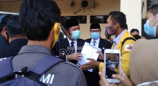 serahkan kajian Terobos Pengawal, Mahasiswa Unsri Serahkan Modul Kajian Konflik Agraria ke Gubernur