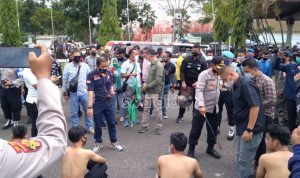 Unjuk Rasa Tolak Omnibus Law Cipta Kerja, 70 Orang Diduga Penyusup Diamankan