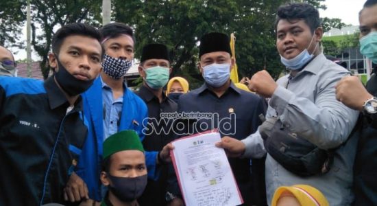 DPRD MUBA Setujui Tuntutan Cipayung Plus Menolak UU Cipta Kerja