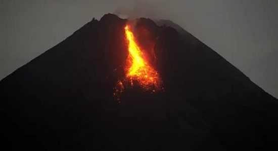 Dalam 6 Jam, Gunung Merapi Muntahkan 14 Kali Lava Pijar