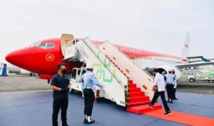 Pesawat Kepresidenan Tampil Perdana dengan Polesan Baru