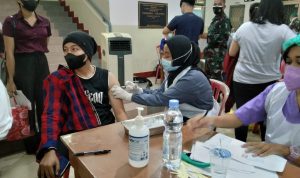 Animo Masyarakat VS Stok Vaksin di Kota Palembang