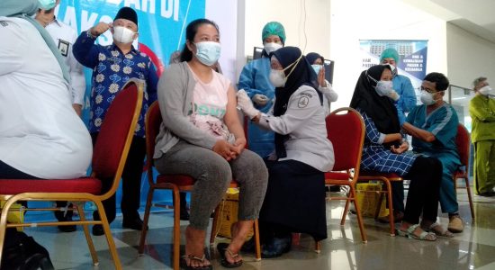 Kepala BKKBN Imbau Seluruh Anggota Keluarga Harus Segera Divaksin