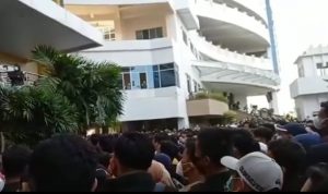 Membludak! Walikota Imbau Masyarakat Bersabar Untuk Mendapatkan Vaksin