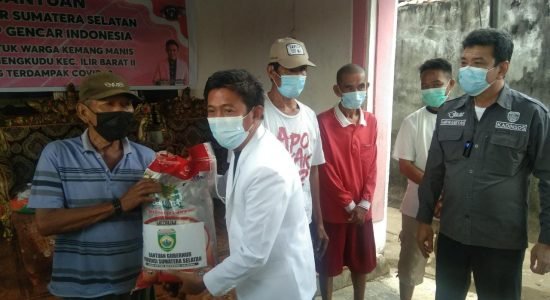 Kadinsos Prov Sumsel Gandeng DPP Gencar Salurkan Beras Bantuan Gubernur