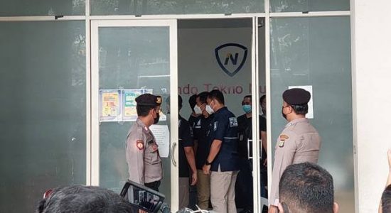 Jerat 'Lintah Digital' Pinjol Ilegal; Kesulitan Ekonomi hingga Lemahnya Regulasi