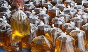 Mulai  1 Januari Minyak Goreng Curah Bakal Disetop, Pengamat Kritisi Kebijakan Ini