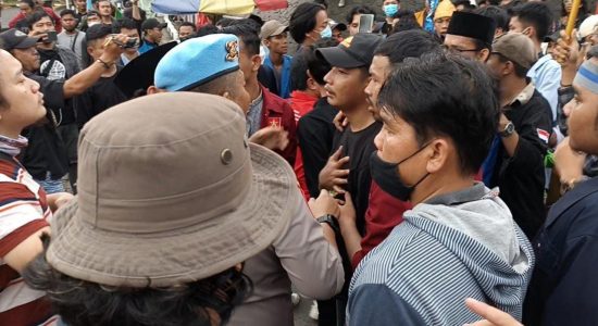 aksi-cipayung-plus-berakhir-penangkapan Breaking News !! Ricuh, Aksi Cipayung Plus Berakhir Penangkapan