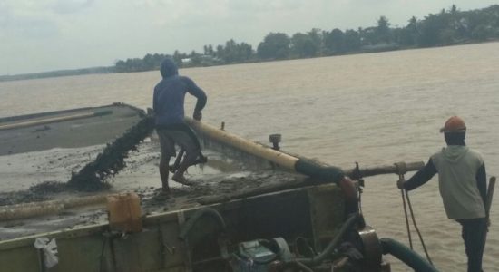 aktivitas-tambang-pasir Sikap DLHP Sumsel Perihal Menjamurnya Penambang Pasir Ilegal