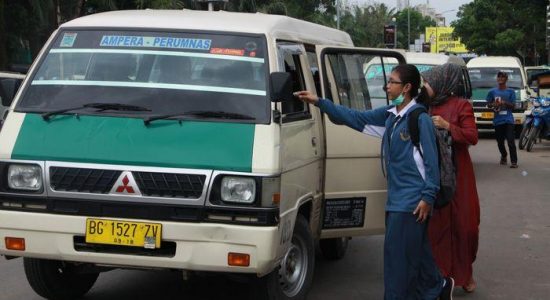 angkutan-kota Penyesuaian Tarif Angkot, Dishub Tunggu Surat Edaran Kementerian