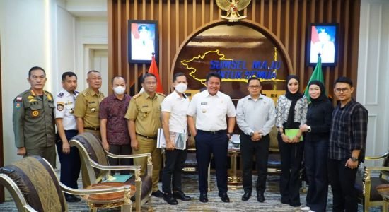audiensi-komunitas-musi-runner Herman Deru Harap Event Nasional Musi Run 2022 Tingkatkan Kunjungan Wisatawan ke Sumsel