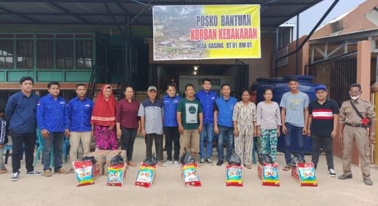 bantuan-sembako-korban-kebakaran-gasing DPC Partai Demokrat Banyuasin Serahkan Bantuan Korban Kebakaran Gasing