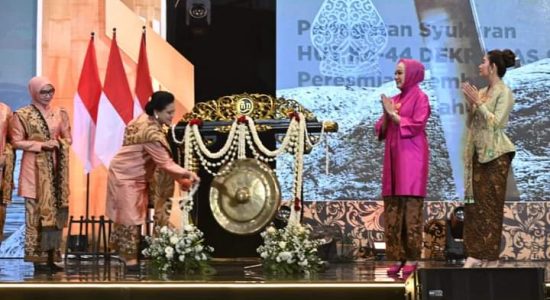 batik-bajumpe Hadiri Syukuran HUT Dekranasda Ke-44, Hj. Mary Hani Kenalkan Batik Bajumpe di Kancah Nasional