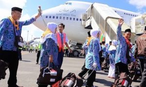 Perdana di Masa Pandemi, Dirjen PHU Lepas Keberangkatan 419 Jamaah Umrah Indonesia