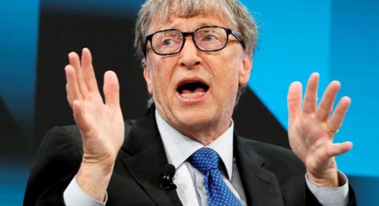 Prediksi Terbaru Bill Gates: Tato Elektronik Geser Smartphone di Masa Depan