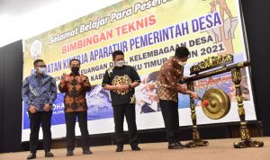 Herman Deru Ingatkan Aparatur Desa Taat Azas dan Hukum