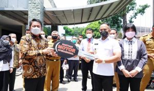 Perangi Narkoba, Herman Deru Bantu Puluhan Kendaraan Operasional ke BNN Sumsel