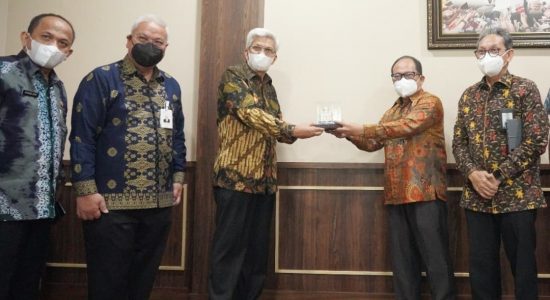 Pemprov Kaji Peluang Kerjasama Kelola Dana Haji Antara BPKH RI dan Bank Sumsel Babel