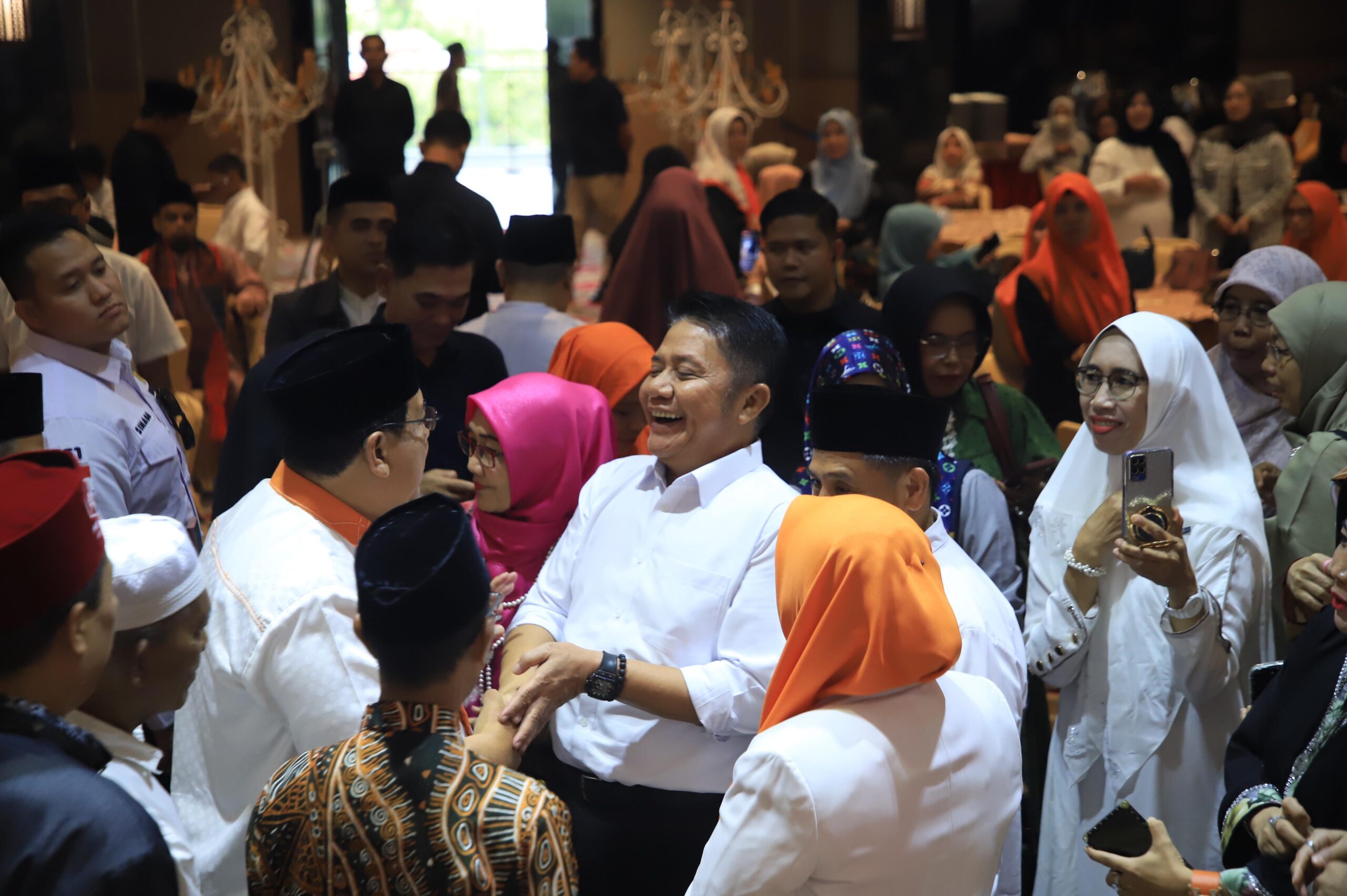 Eratkan Silaturahmi, Gubernur Herman Deru Buka Puasa Bersama Alumni Sekolah Cinta Indonesia Tahun Ke-4