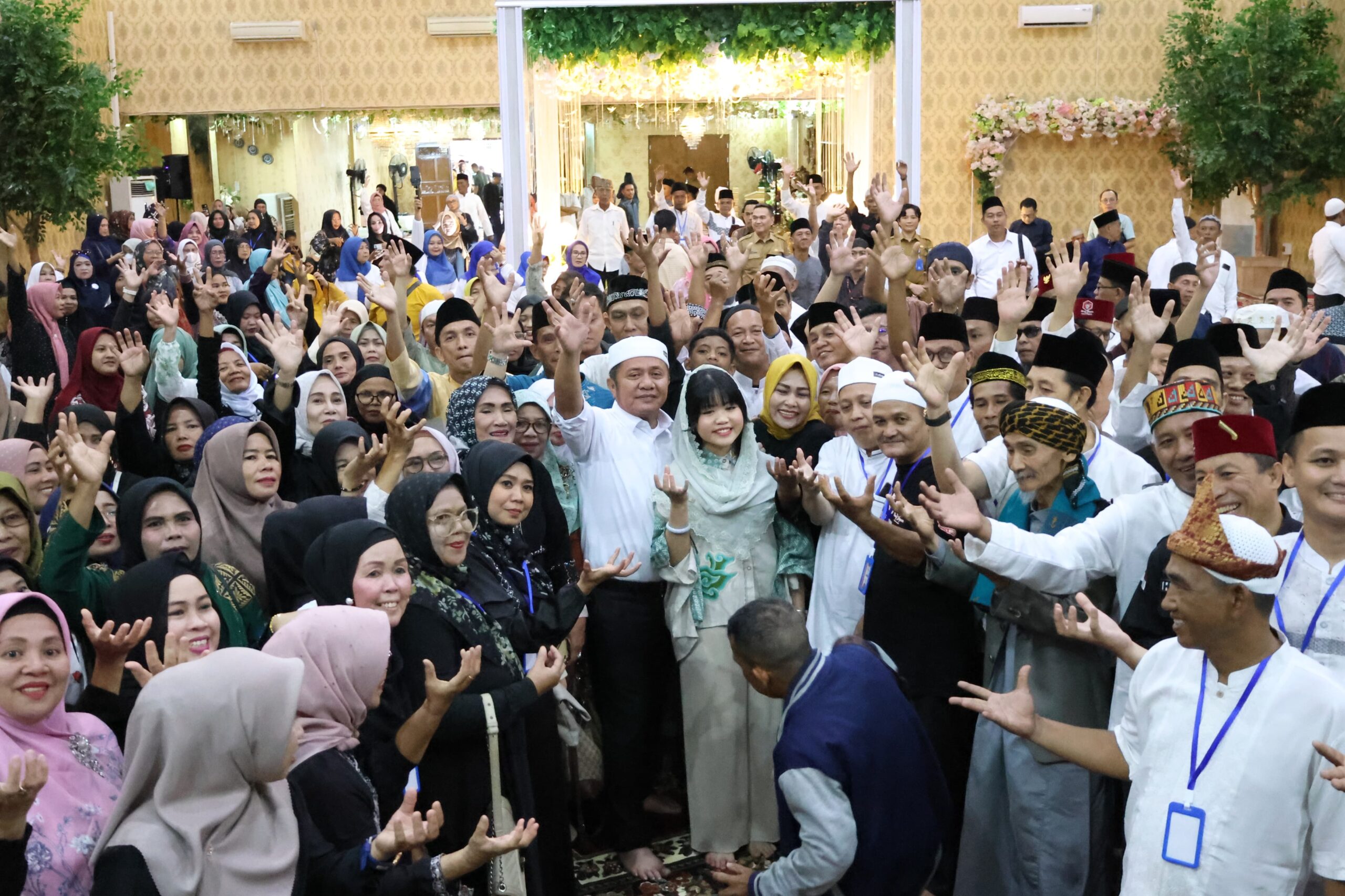 Pererat Silaturahmi, Gubernur Herman Deru Buka Puasa Bersama 300 Orang Tim HDCU