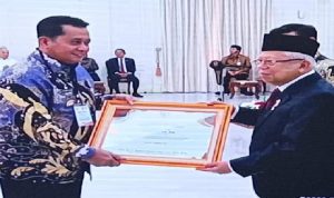Bupati Askolani Dan Wabup Slamet Kembali Hadiahkan Penghargaan Diujung Kepemimpinan